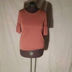 Green envelope ruffle sleeve shirt